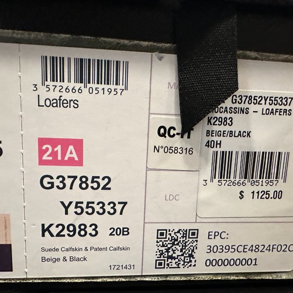 CHANEL 21A Suede Patent Cap Toe Chain Trim CC Loafers Flat Shoes - Picture 16 of 16